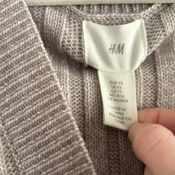 H&M rib knit dress! - Picture 3 of 7